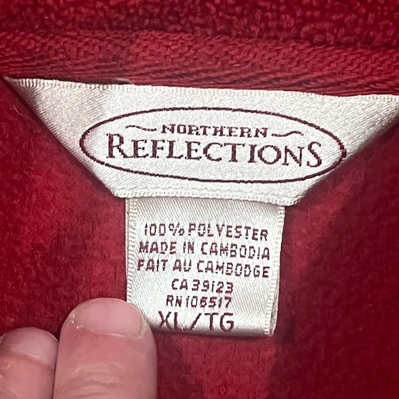 Northern Reflections Vintage Red Fleece Penguin Vest with sparkly beads size XL - Picture 6 of 9